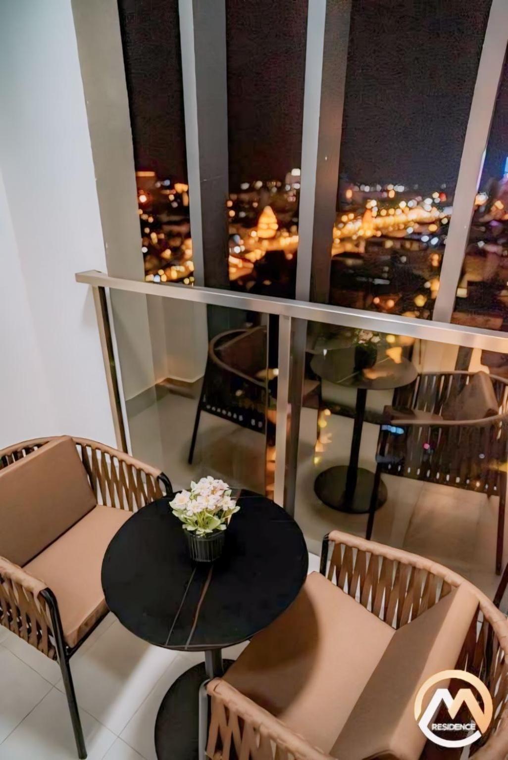 Hotel Serviced Condo Unique Infinity Pool With Mekong River View Phnom Penh Exterior photo
