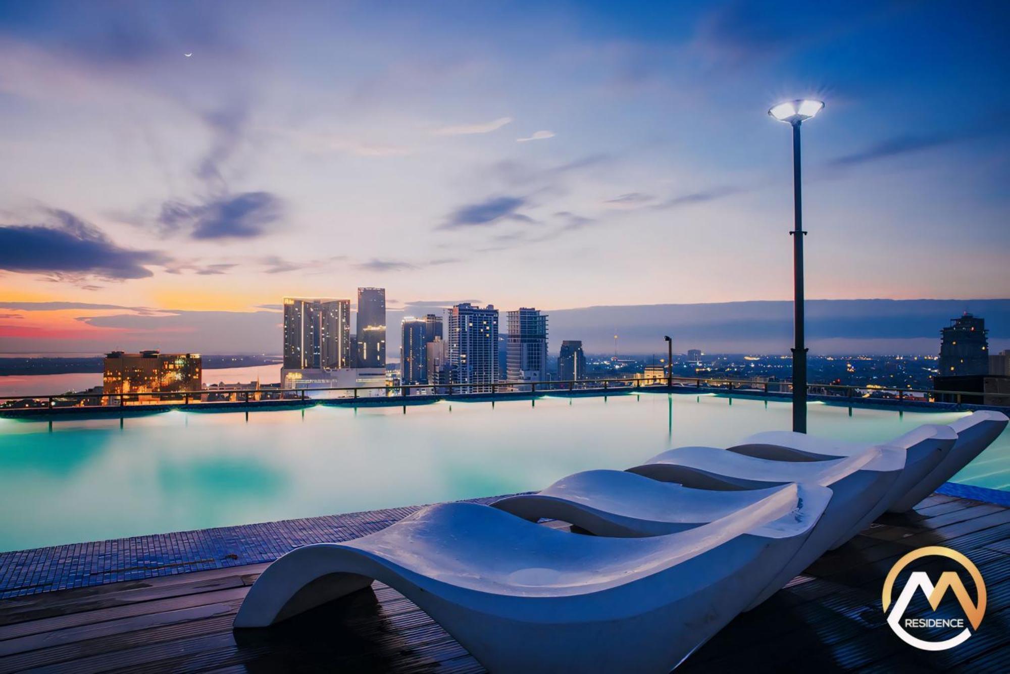 Hotel Serviced Condo Unique Infinity Pool With Mekong River View Phnom Penh Exterior photo